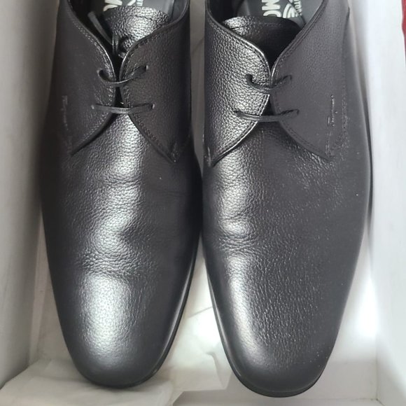 Salvatore Ferragamo Black Lace-Up Size 10.5D Made In Italy